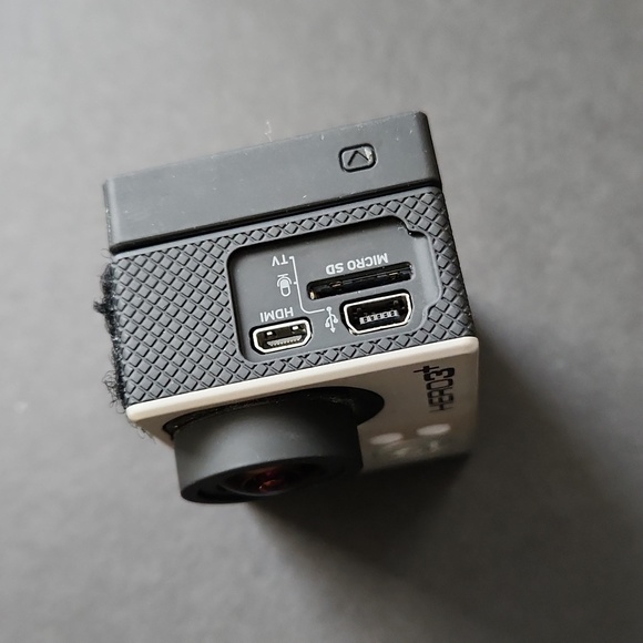 Go Pro Hero 3+ AND LCD touch screen AND remote - Picture 10 of 12